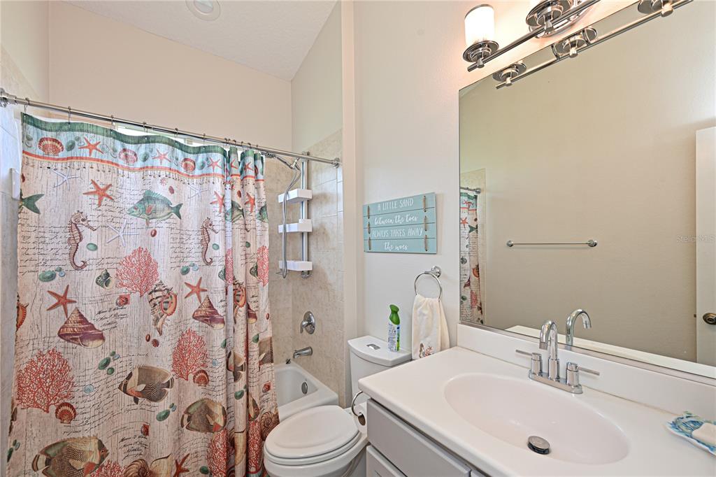Bradenton, Florida, 34212, United States, 5 Bedrooms Bedrooms, ,3 BathroomsBathrooms,Residential,For Sale,1897819