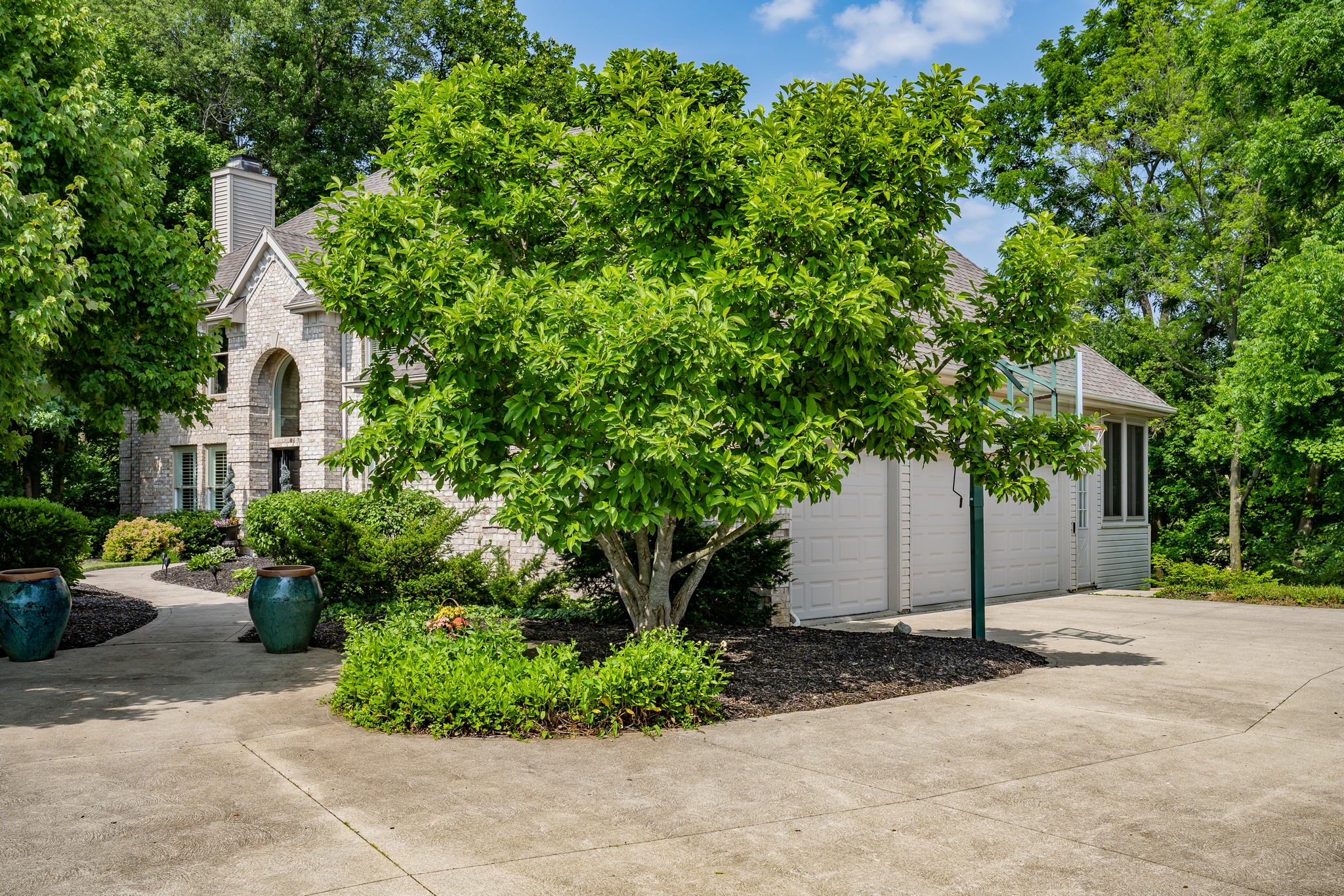  Exceptional Home Tucked Away on a Quiet Cul-De-Sac - 物件實景