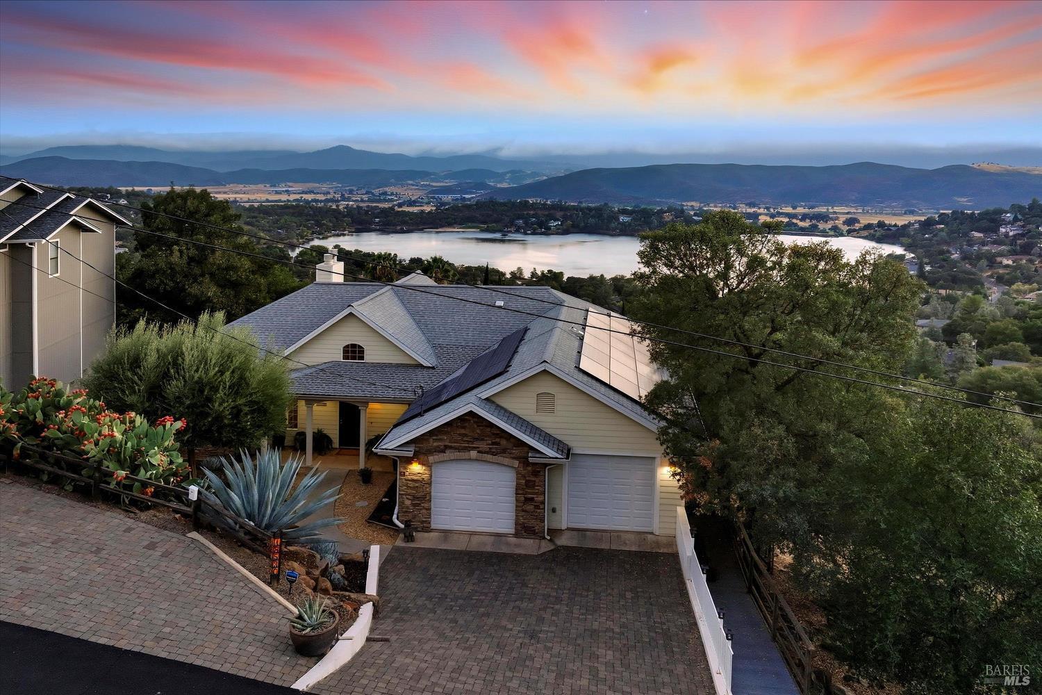 Hidden Valley Lake, California, 95467, United States, 3 Bedrooms Bedrooms, ,4 BathroomsBathrooms,Residential,For Sale,1976918