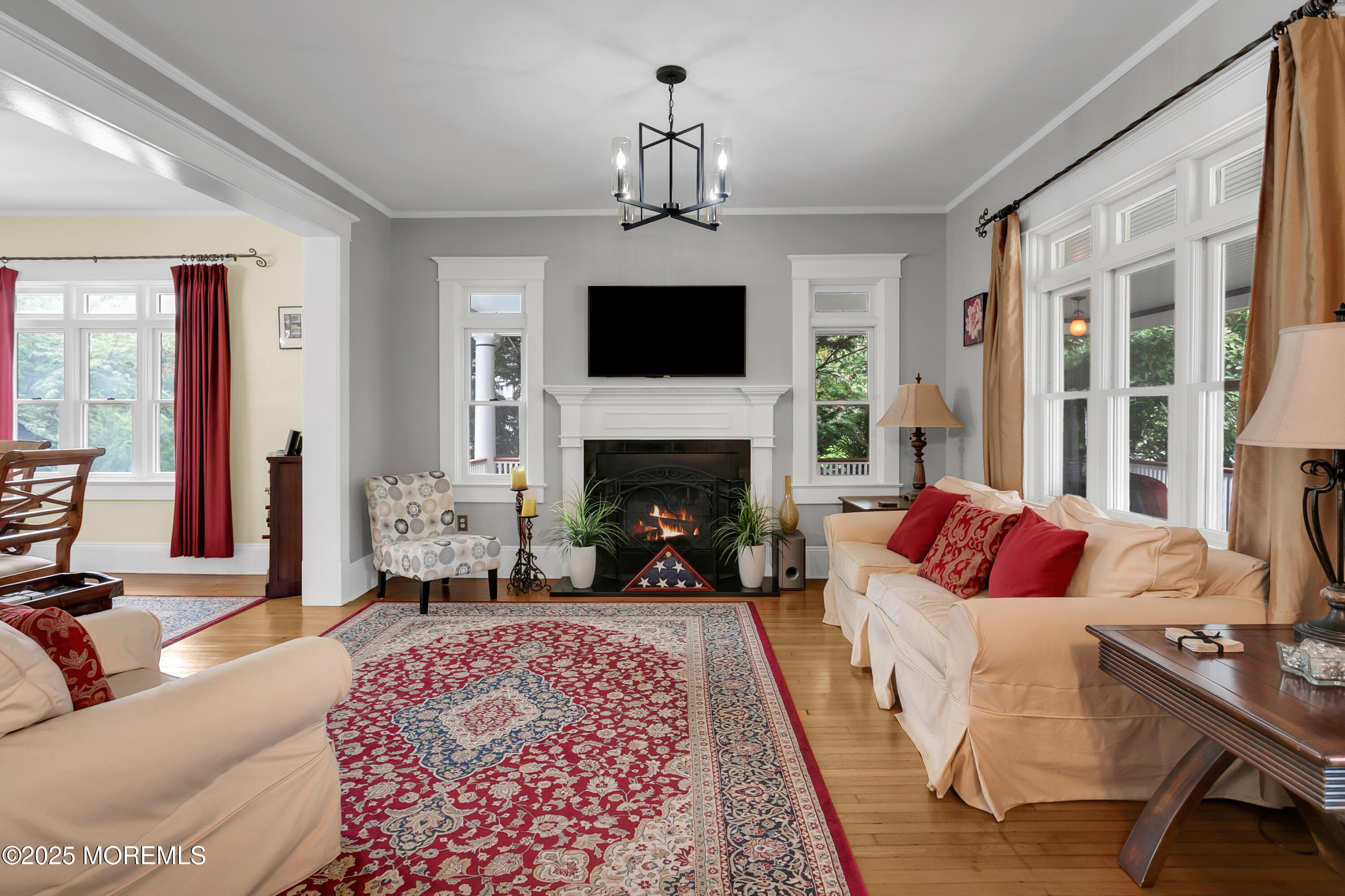 Red Bank, New Jersey, 07701, United States, 3 Bedrooms Bedrooms, ,2 BathroomsBathrooms,Residential,For Sale,1920551
