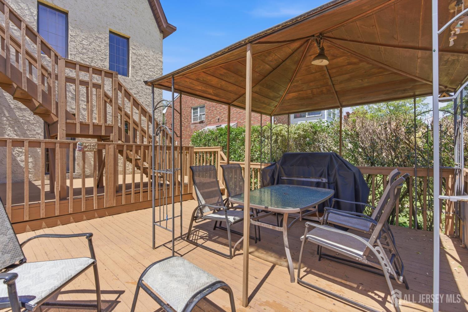 South Amboy, New Jersey, 08879, United States, 3 Bedrooms Bedrooms, ,3 BathroomsBathrooms,Residential,For Sale,2049117