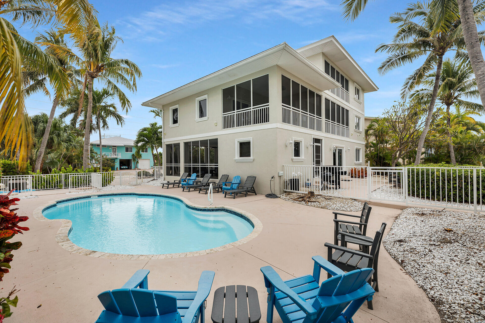 MARATHON, Florida, 33050, United States, 5 Bedrooms Bedrooms, ,3 BathroomsBathrooms,Residential,For Sale,1691478