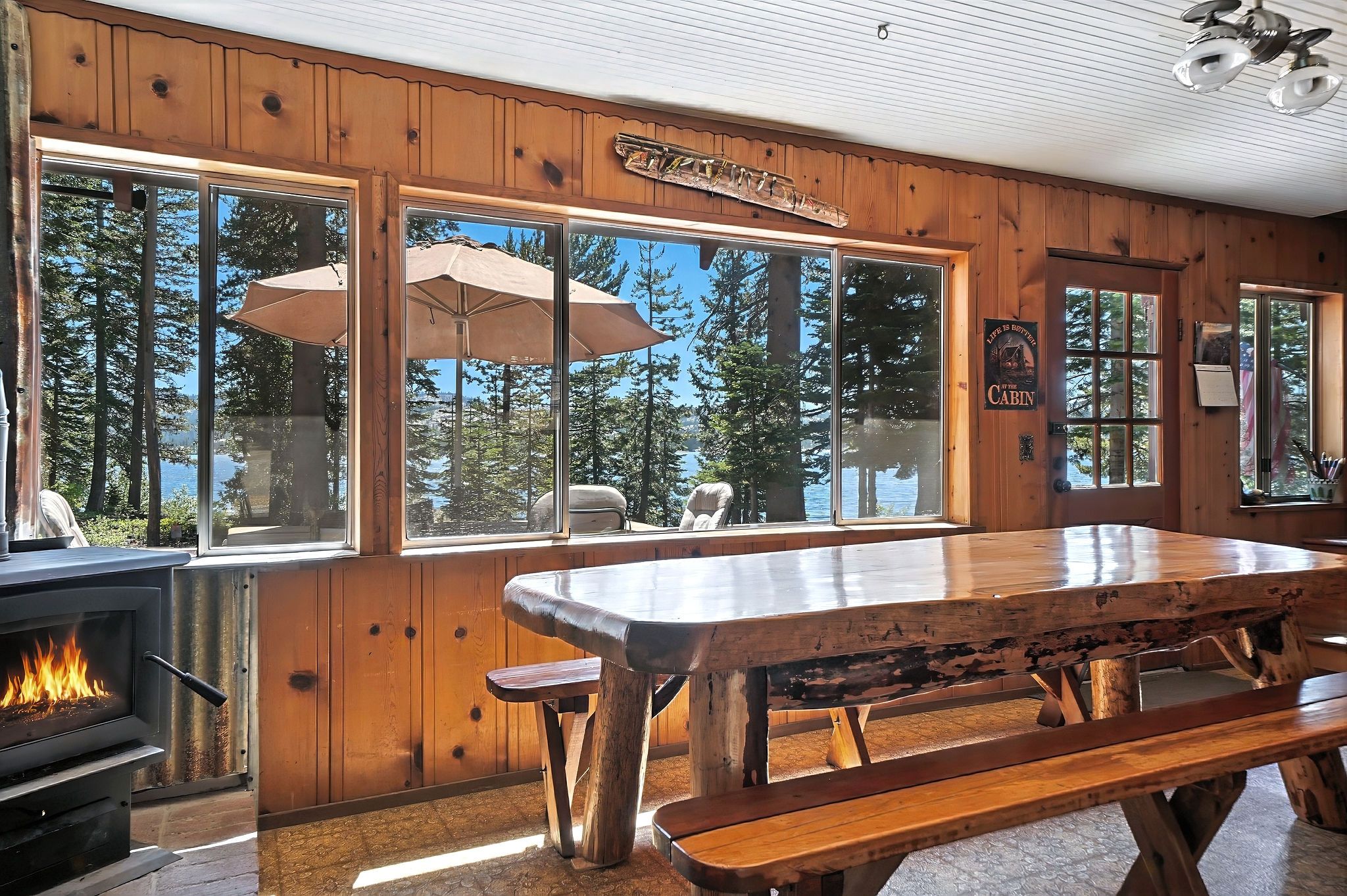 A Rare Opportunity to Own One of Silver Lake’s Best-Located Cabins - 物件實景
