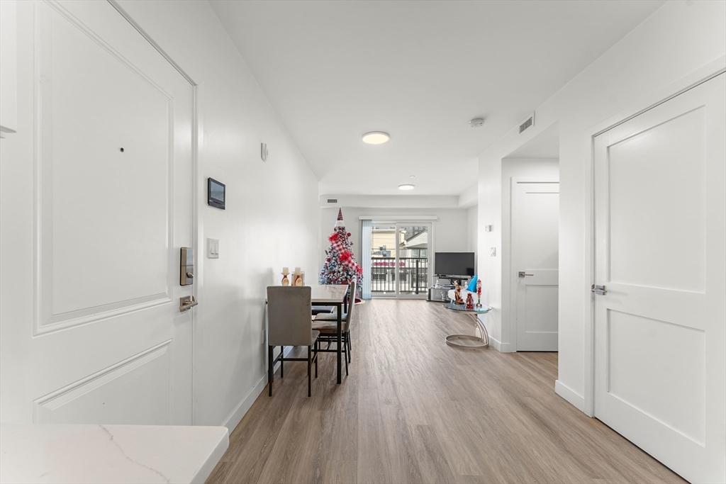 Revere, Massachusetts, 02151, United States, 2 Bedrooms Bedrooms, ,1 BathroomBathrooms,Residential,For Sale,1880903