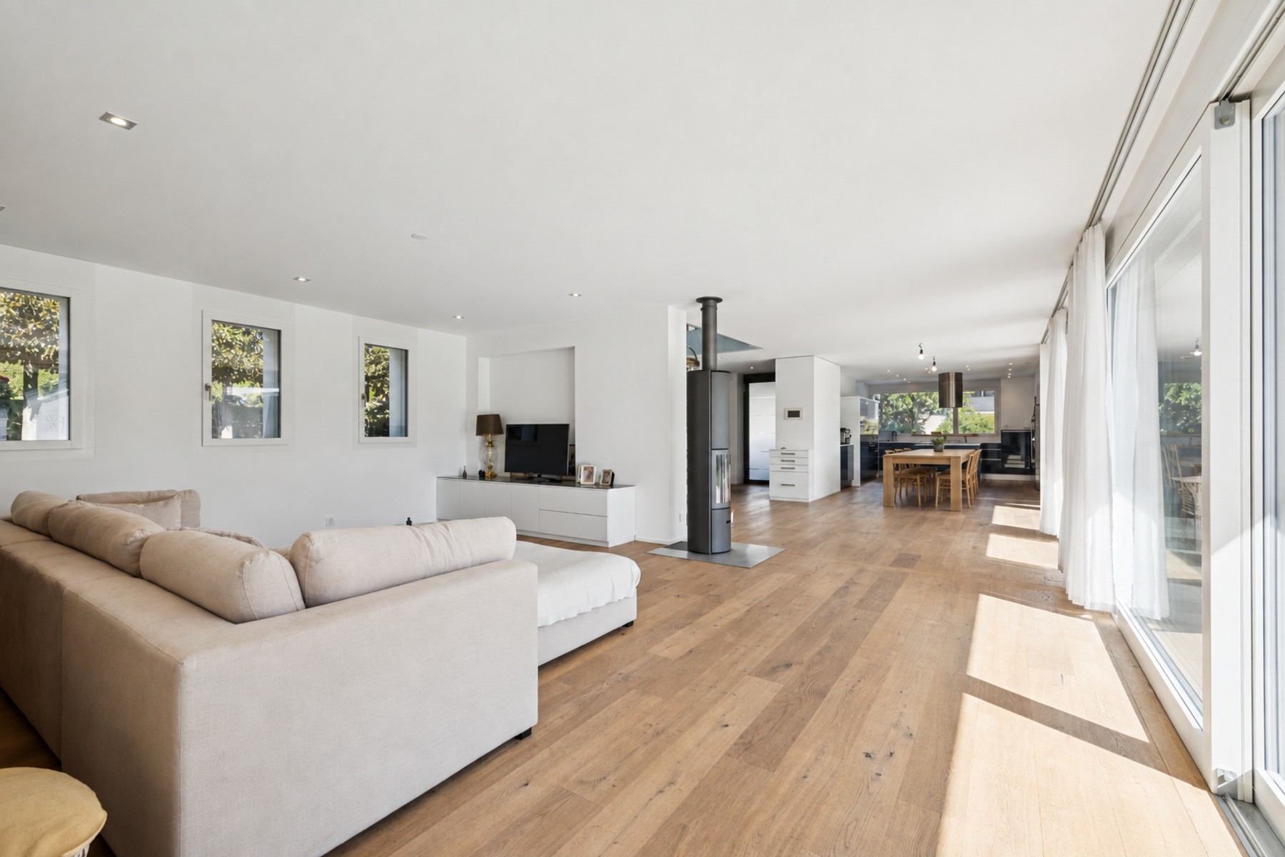  Exceptional property just outside downtown Bulle - 物件實景