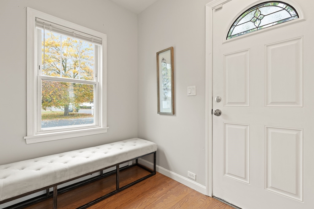 Methuen, Massachusetts, 01844, United States, 3 Bedrooms Bedrooms, ,2 BathroomsBathrooms,Residential,For Sale,1986307