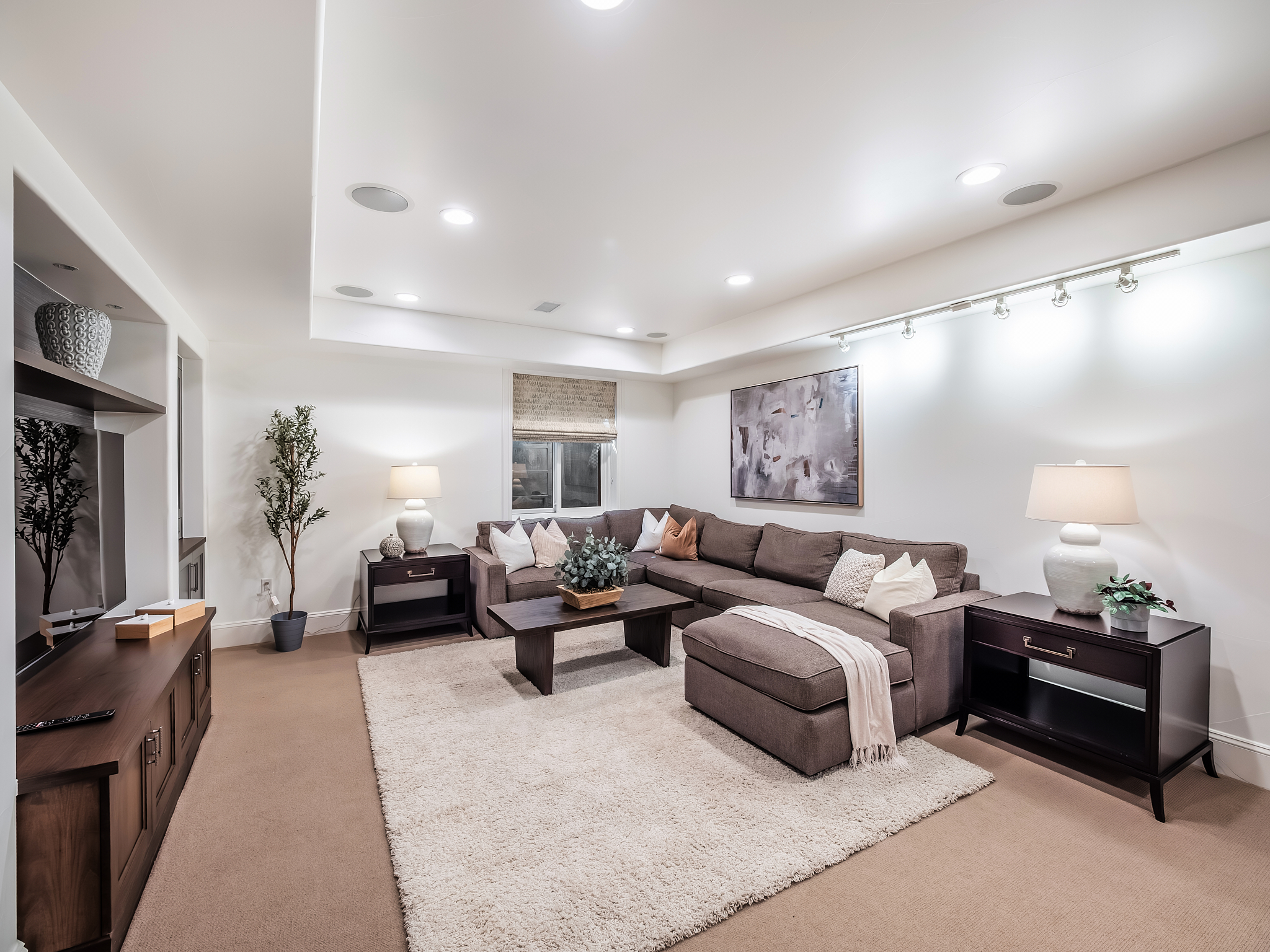  Beautifully Reimagined Custom Home - 物件實景