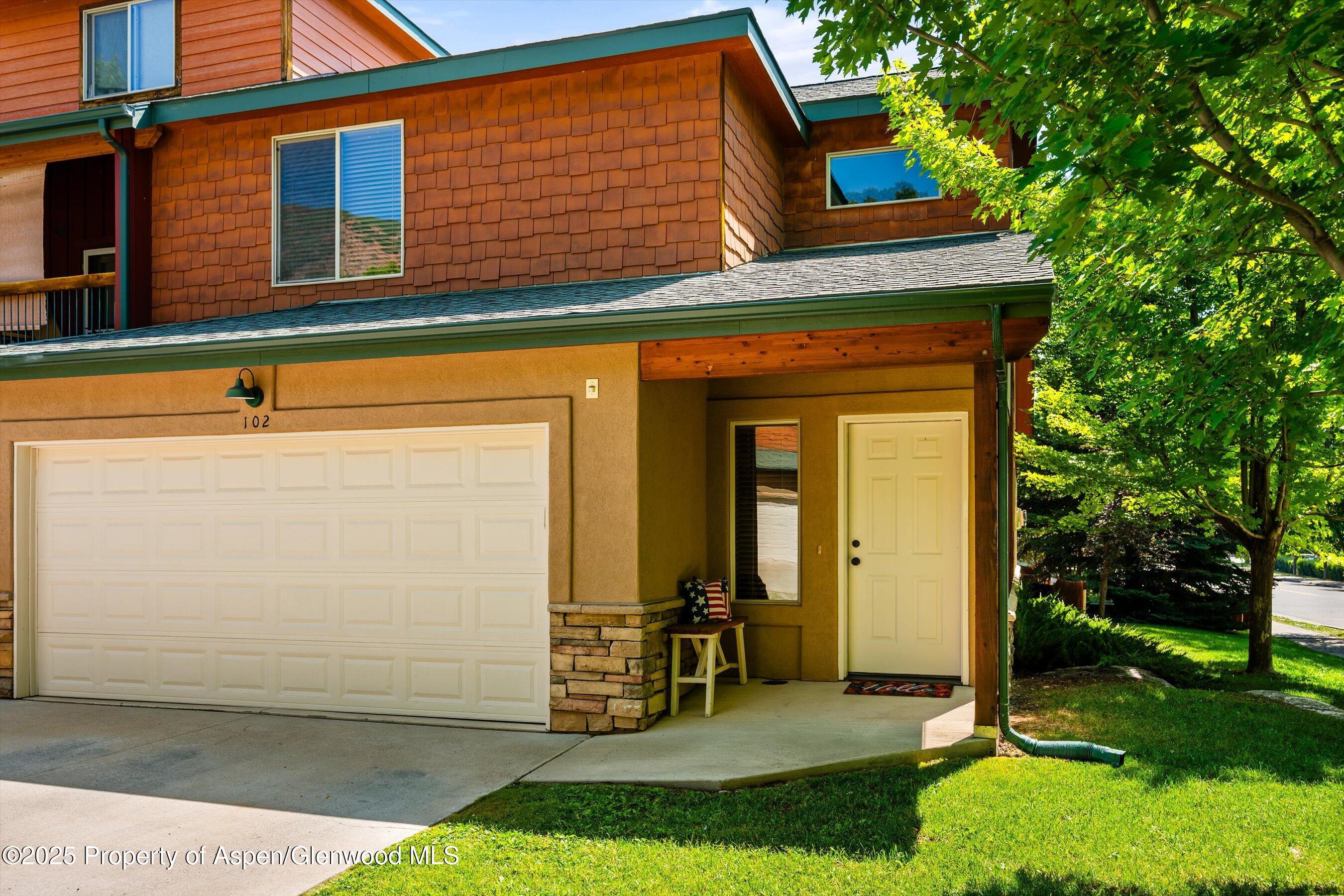 Glenwood Springs, Colorado, 81601, United States, 3 Bedrooms Bedrooms, ,3 BathroomsBathrooms,Residential,For Sale,1874511