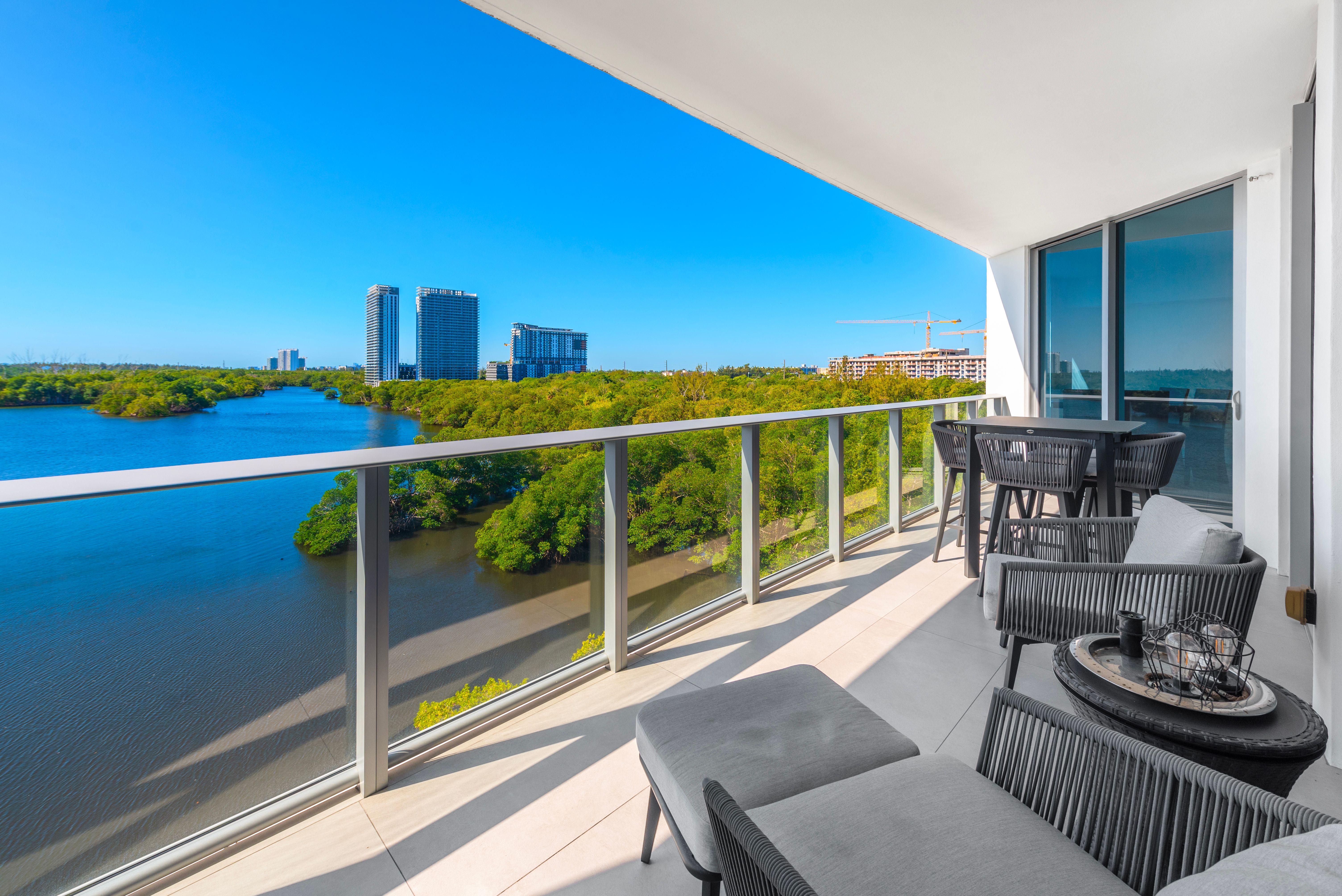  17111 Biscayne Blvd, North Miami Beach, FL, 33160 - 物件實景