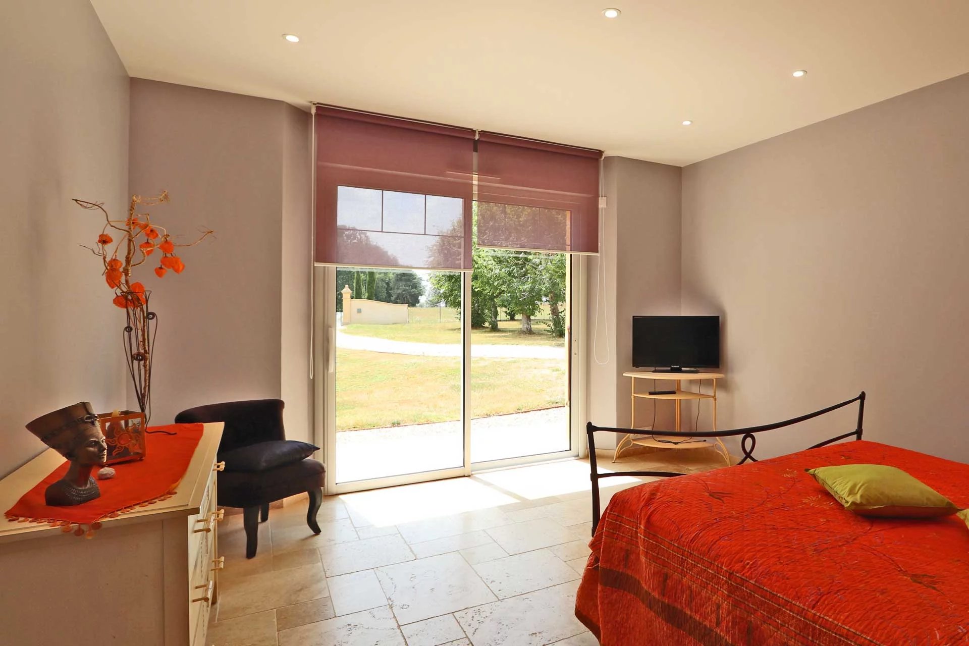 Bergerac, New Aquitaine, 24100, FR, 6 Bedrooms Bedrooms, ,7 BathroomsBathrooms,Residential,For Sale,1995635