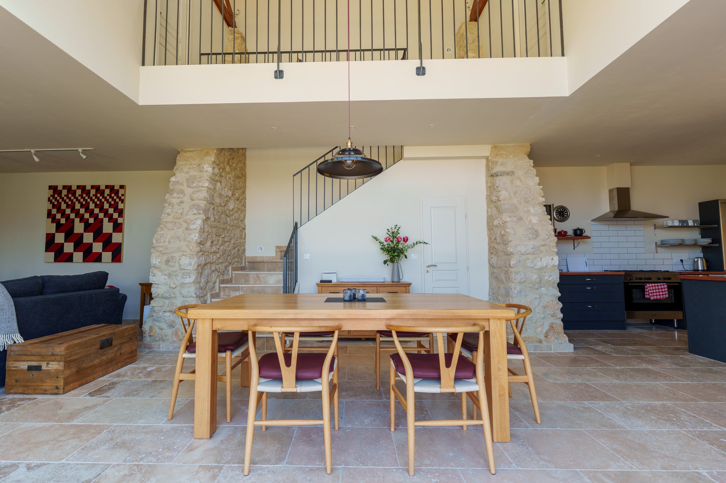  Character property within a vineyard estate — renovated barn with pool and exce… - 物件實景