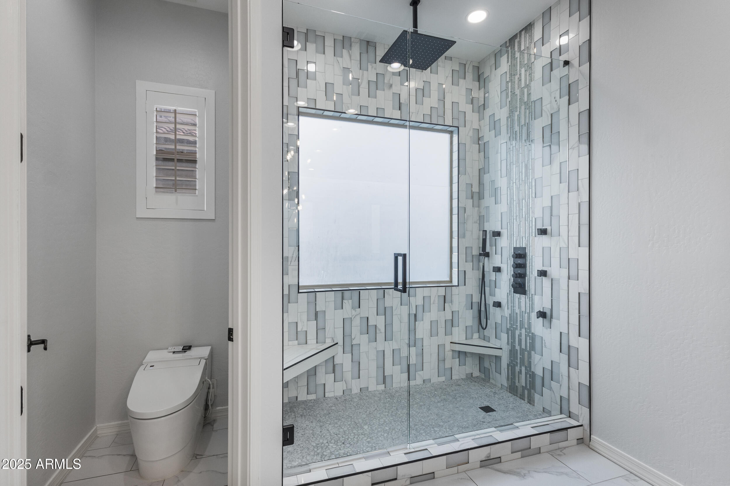 Phoenix, Arizona, 85050, United States, 5 Bedrooms Bedrooms, ,Residential,For Sale,1949706