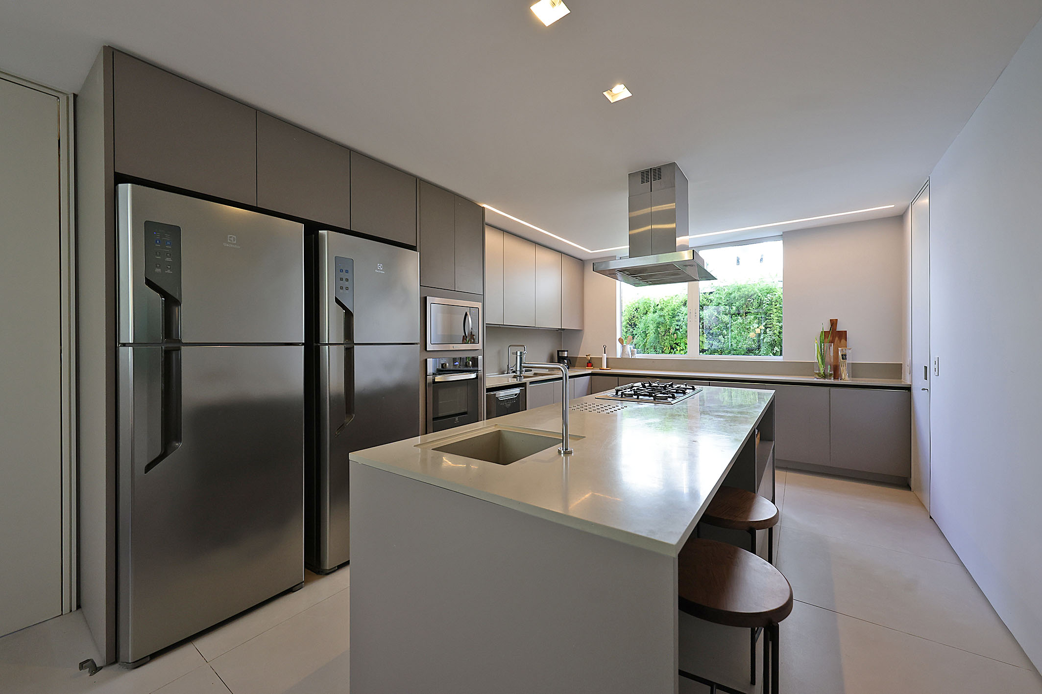  Contemporary house in Barra da Tijuca with four suites and leisure area - 物件實景