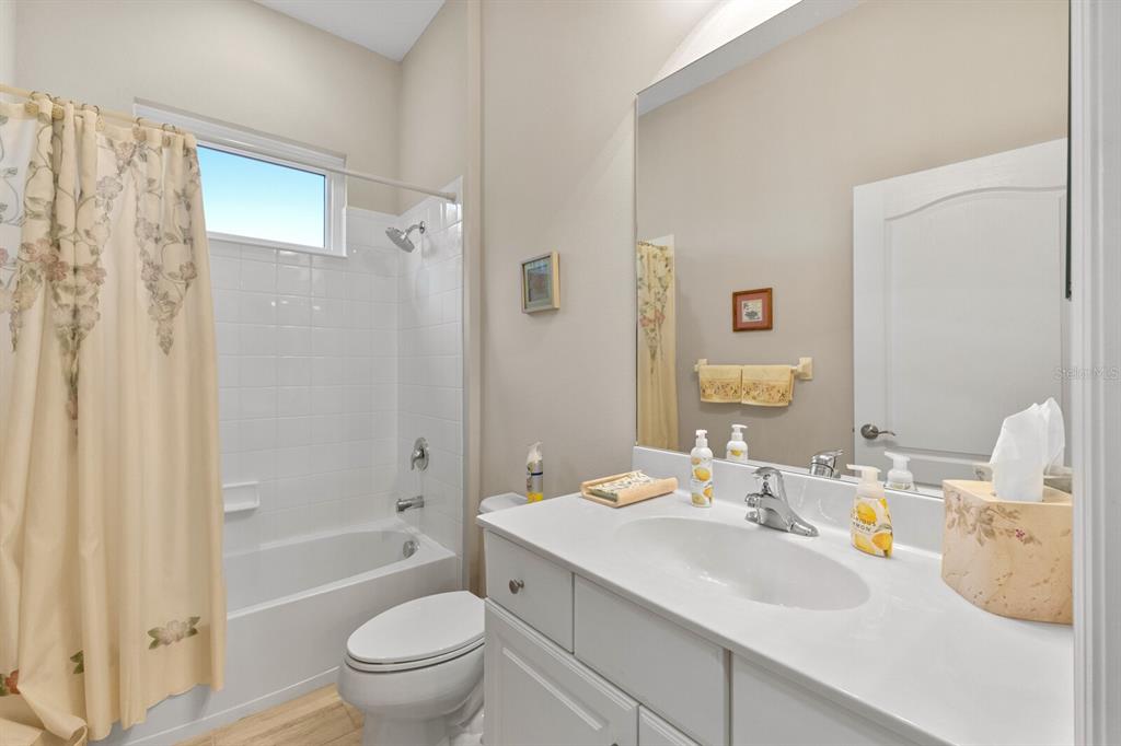 Sarasota, Florida, 34243, United States, 3 Bedrooms Bedrooms, ,2 BathroomsBathrooms,Residential,For Sale,1917004