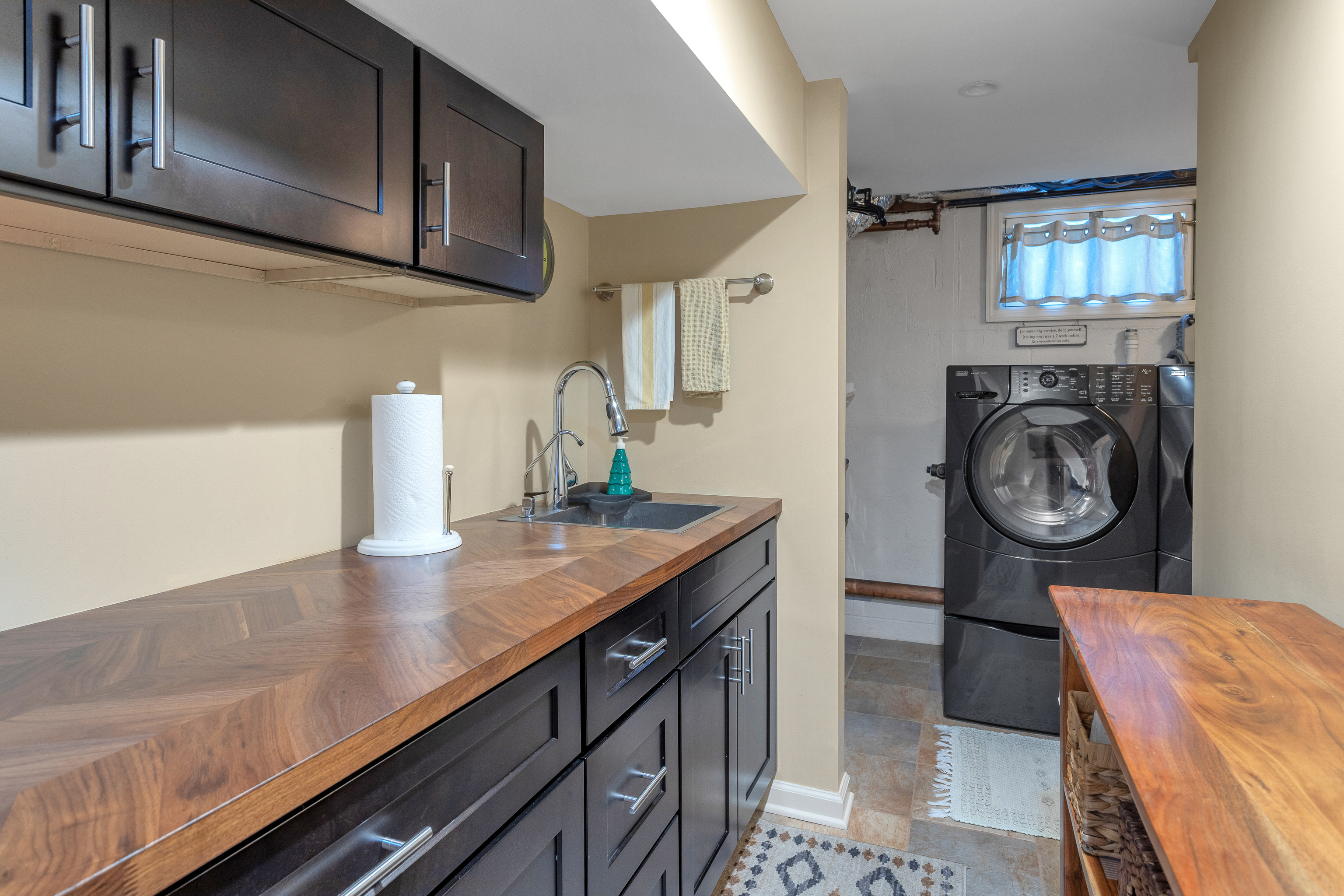 Stamford, Connecticut, 06905, United States, 2 Bedrooms Bedrooms, ,3 BathroomsBathrooms,Residential,For Sale,1987765