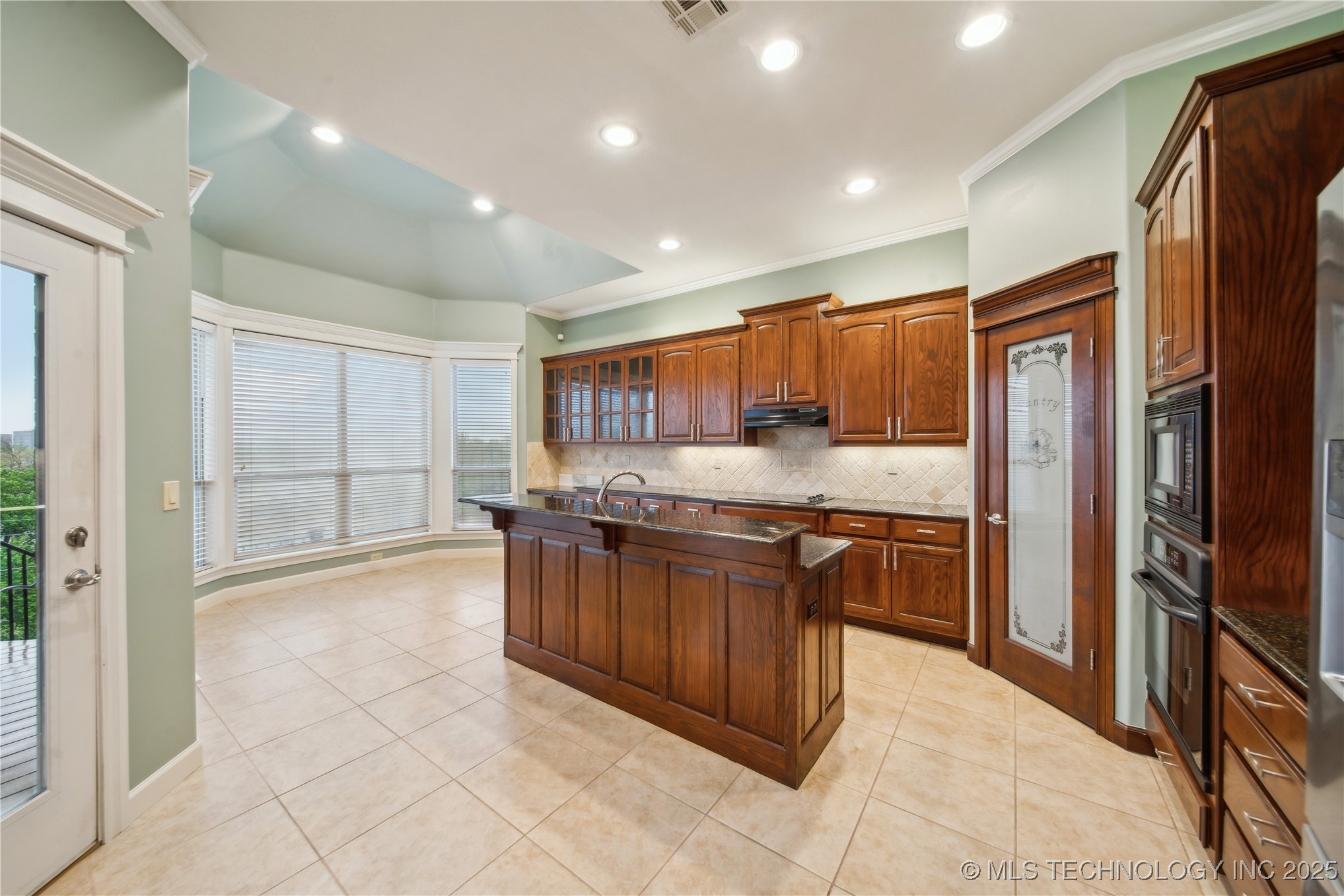 Tulsa, Oklahoma, 74145, United States, 5 Bedrooms Bedrooms, ,4 BathroomsBathrooms,Residential,For Sale,1758720