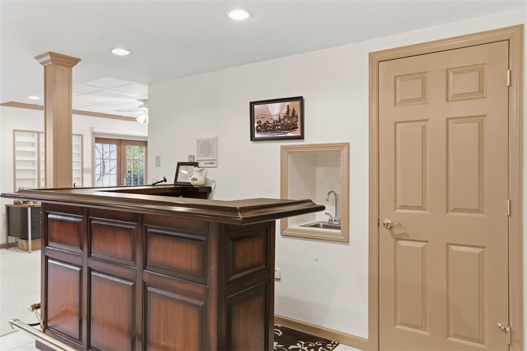 Robinson Twp, Pennsylvania, 15136, United States, 4 Bedrooms Bedrooms, ,4 BathroomsBathrooms,Residential,For Sale,1992157