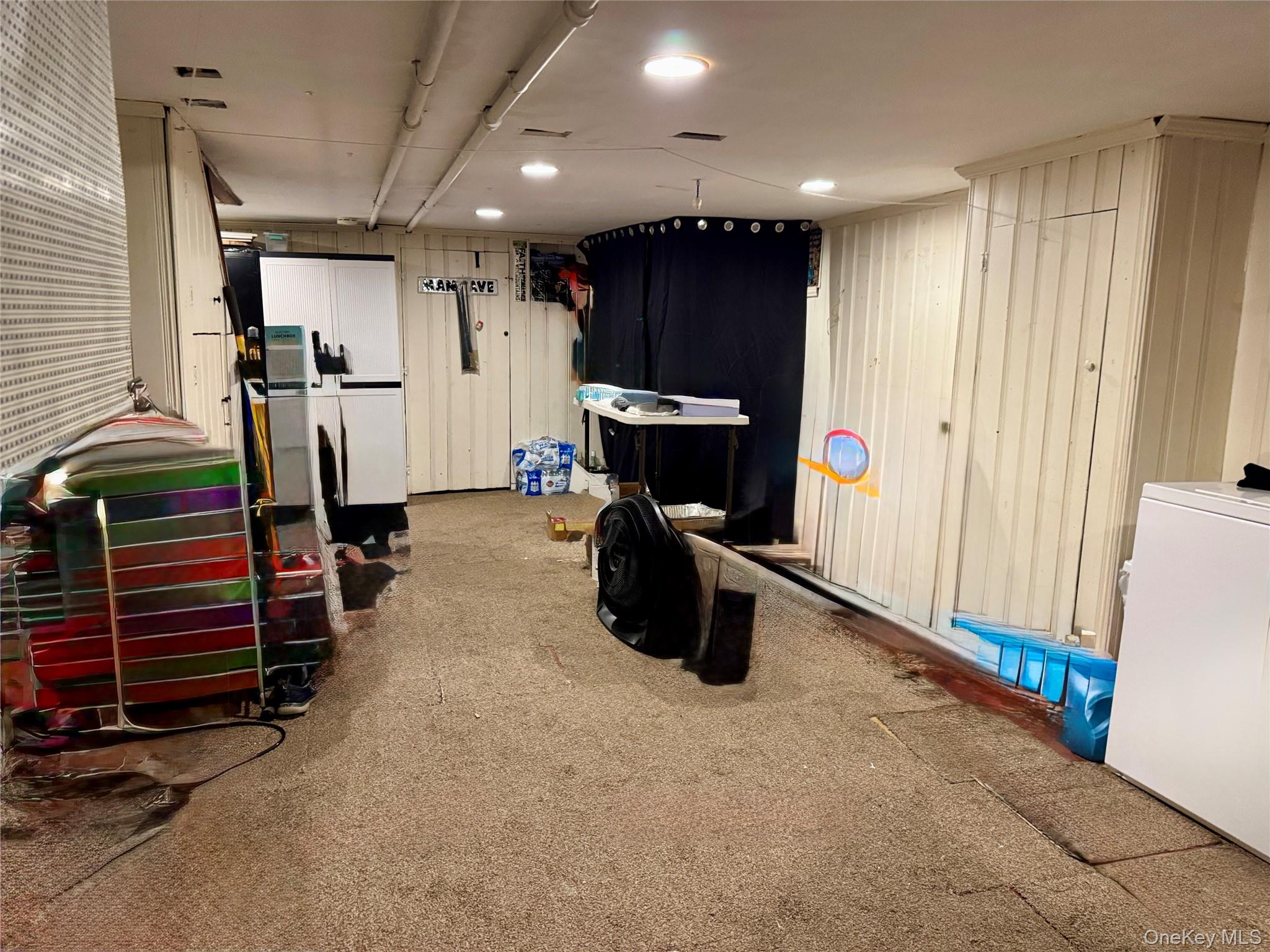 Bronx, New York, 10461, United States, 3 Bedrooms Bedrooms, ,2 BathroomsBathrooms,Residential,For Sale,2002053