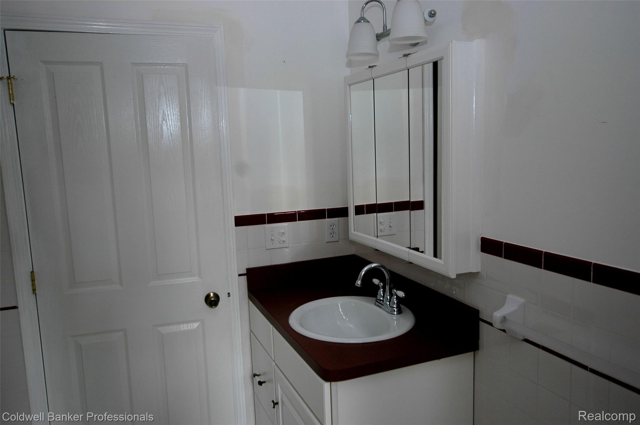 Alger, Michigan, 48610, United States, 3 Bedrooms Bedrooms, ,3 BathroomsBathrooms,Residential,For Sale,1907543