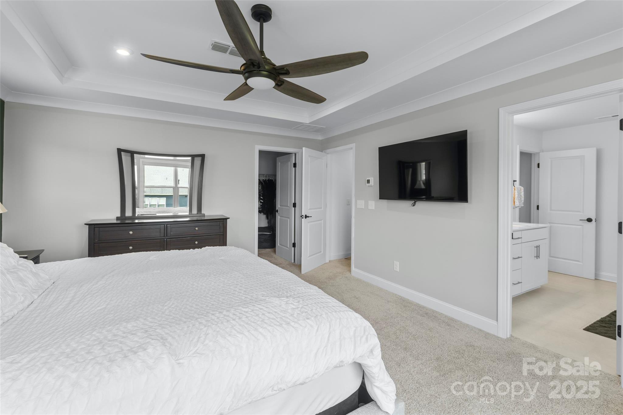 Charlotte, North Carolina, 28278, United States, 5 Bedrooms Bedrooms, ,5 BathroomsBathrooms,Residential,For Sale,1866050