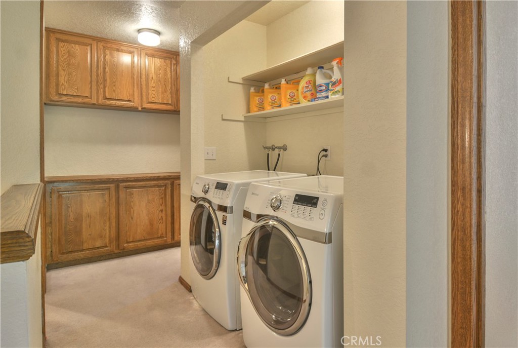 Lake Arrowhead, California, 92352, United States, 3 Bedrooms Bedrooms, ,3 BathroomsBathrooms,Residential,For Sale,1998895