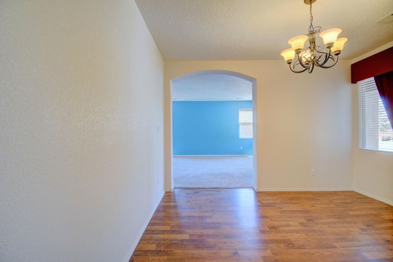 Rio Rancho, New Mexico, 87124, United States, 5 Bedrooms Bedrooms, ,3 BathroomsBathrooms,Residential,For Sale,1898268