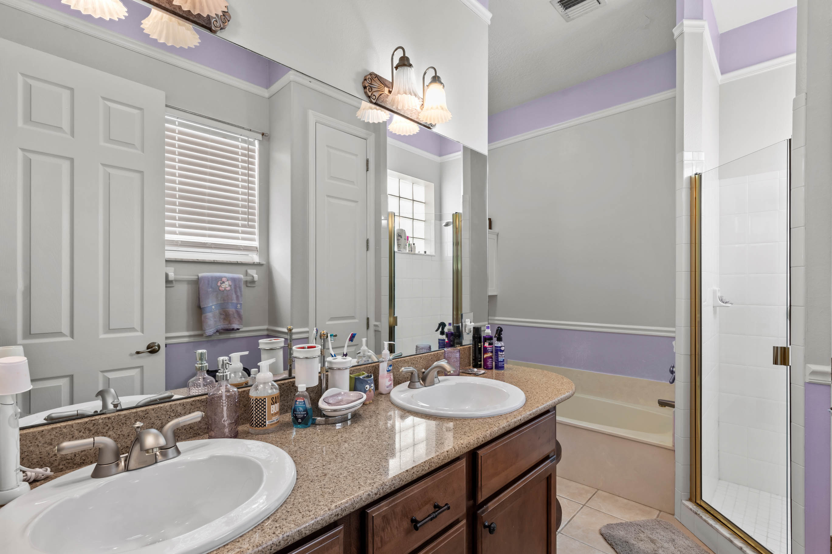 Eustis, Florida, 32736, United States, 3 Bedrooms Bedrooms, ,4 BathroomsBathrooms,Residential,For Sale,2013226