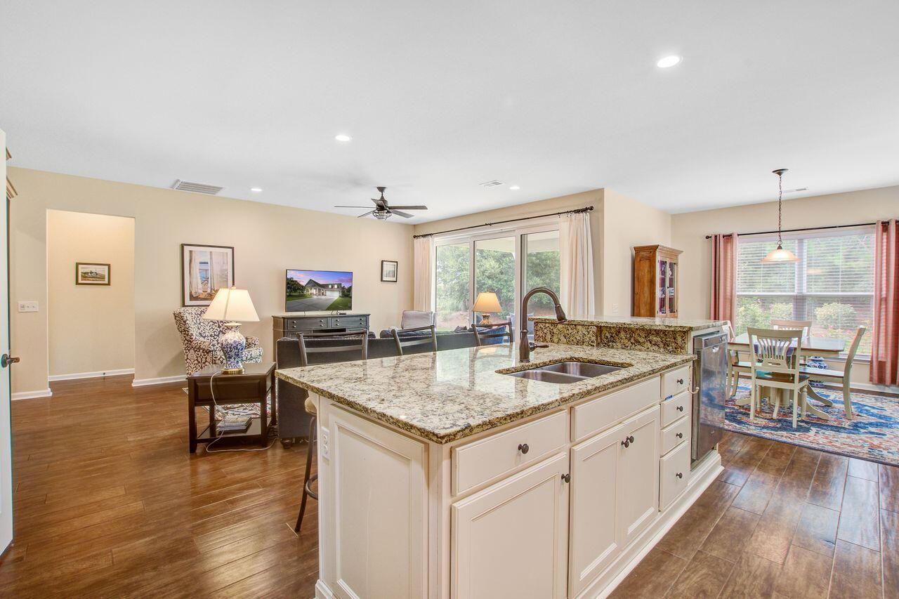 Summerville, South Carolina, 29483, United States, 3 Bedrooms Bedrooms, ,3 BathroomsBathrooms,Residential,For Sale,1907544