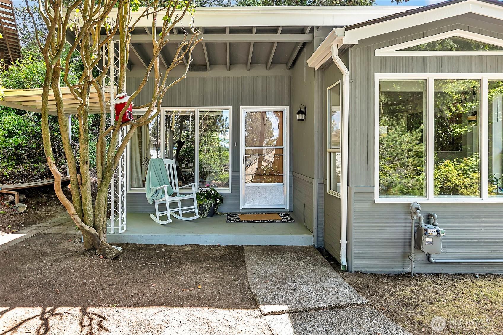 UNIVERSITY PLACE, Washington, 98466, United States, 2 Bedrooms Bedrooms, ,2 BathroomsBathrooms,Residential,For Sale,1969350