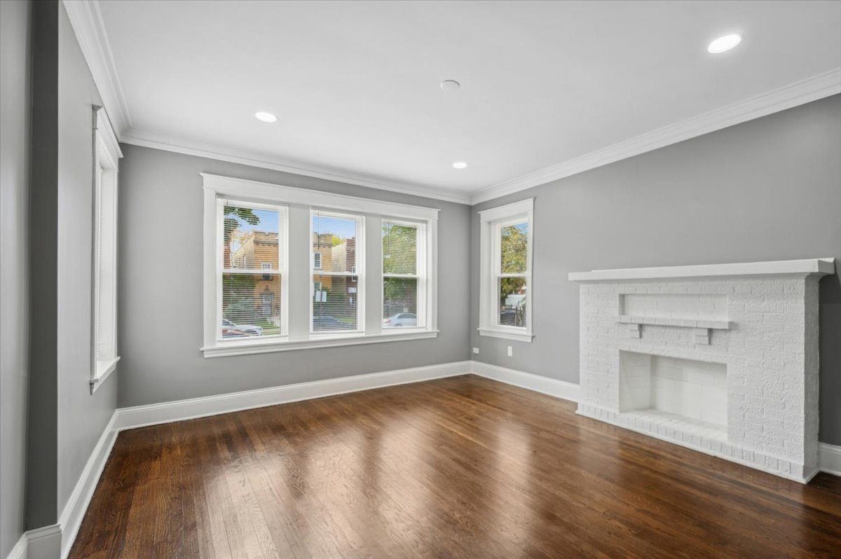 Chicago, Illinois, 60639, United States, 6 Bedrooms Bedrooms, ,Residential,For Sale,1974206