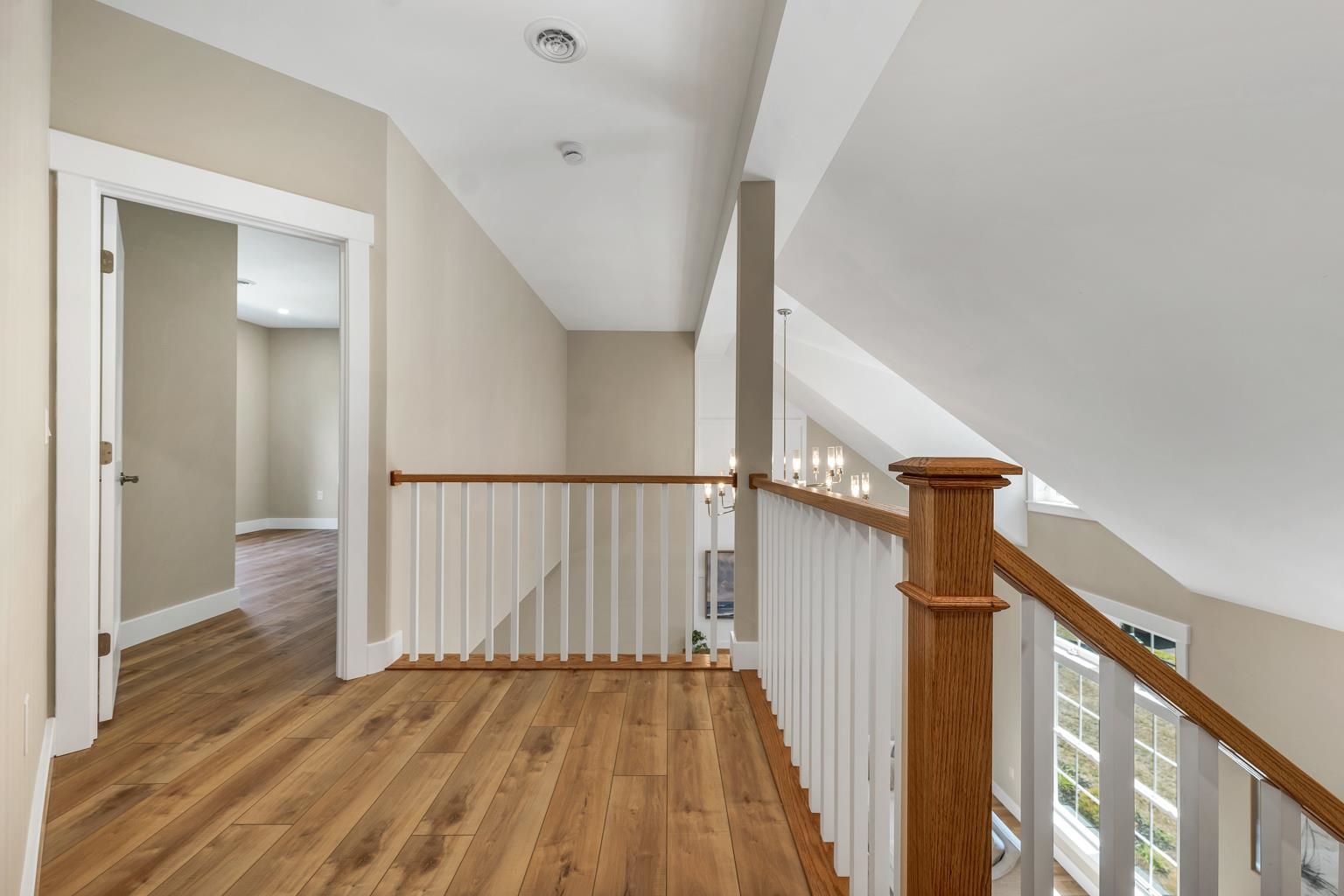 Laconia, New Hampshire, 03246, United States, 3 Bedrooms Bedrooms, ,3 BathroomsBathrooms,Residential,For Sale,1932606