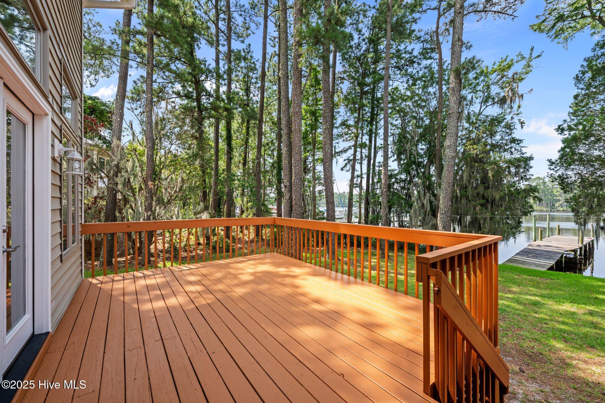 New Bern, North Carolina, 28560, United States, 3 Bedrooms Bedrooms, ,4 BathroomsBathrooms,Residential,For Sale,1874944