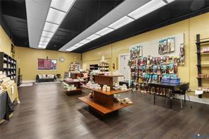 Richmond, Virginia, 23219, United States, 2 Bedrooms Bedrooms, ,2 BathroomsBathrooms,Residential,For Sale,1989867