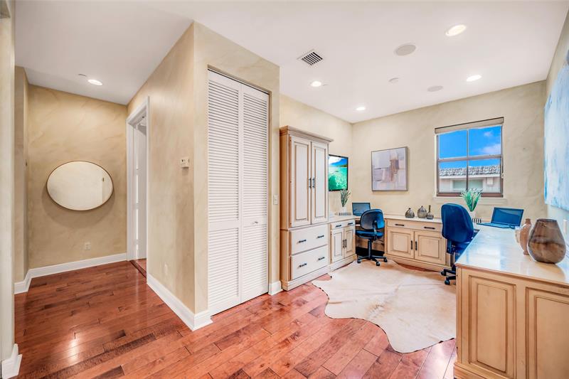 Fort Lauderdale, Florida, 33301, United States, 3 Bedrooms Bedrooms, ,4 BathroomsBathrooms,Residential,For Sale,1947110