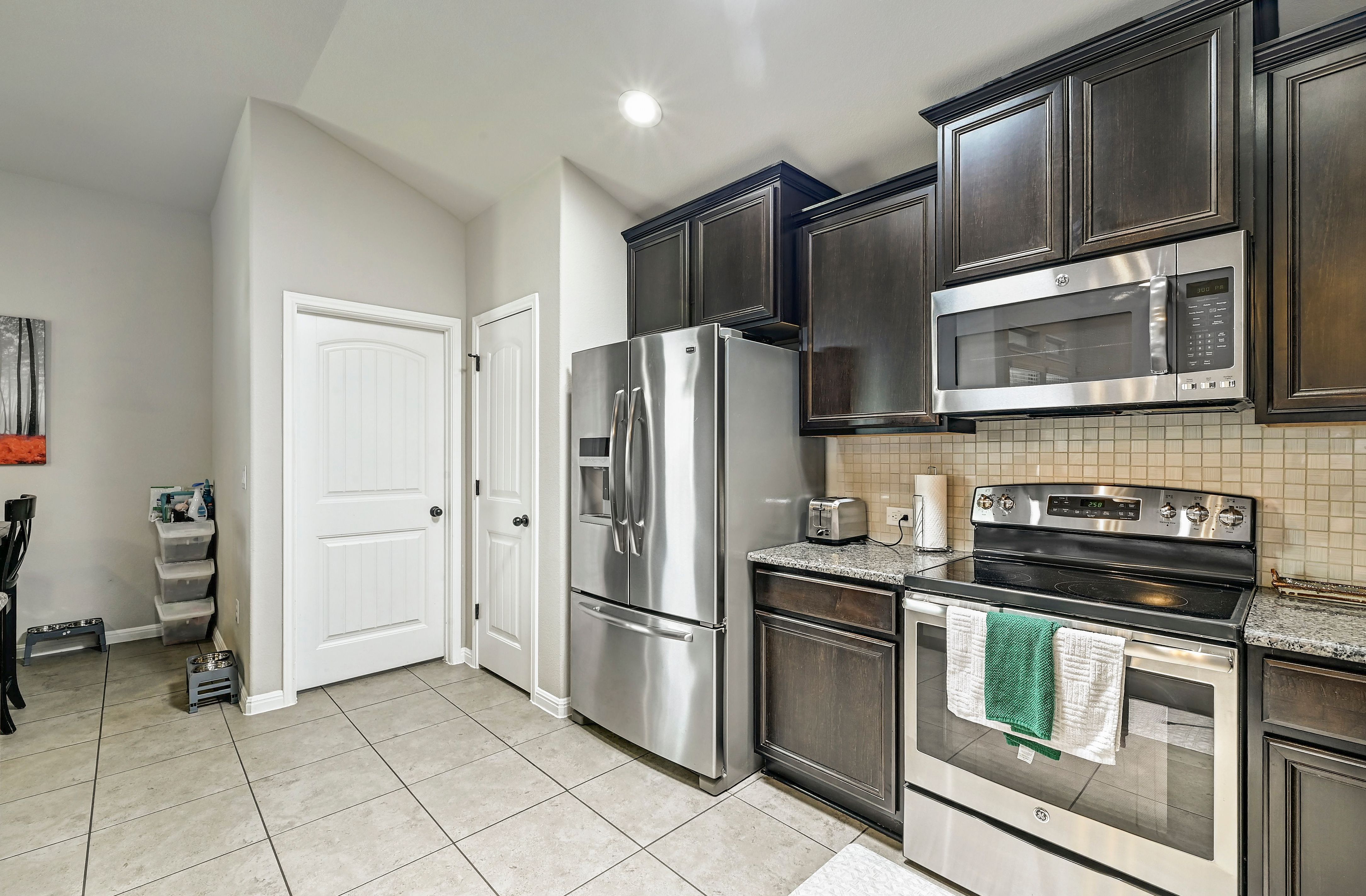  Rare 3-Car Garage + Corner Lot in Highland Park - 物件實景