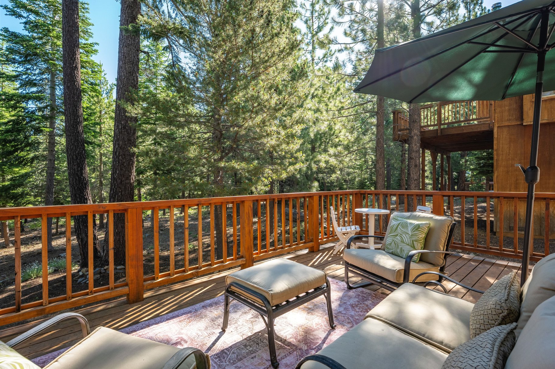  Updated Tahoe Donner retreat with a greenbelt setting - 物件實景