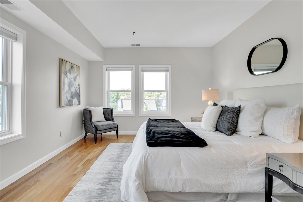 Cambridge, Massachusetts, 02140, United States, 2 Bedrooms Bedrooms, ,2 BathroomsBathrooms,Residential,For Sale,1939324
