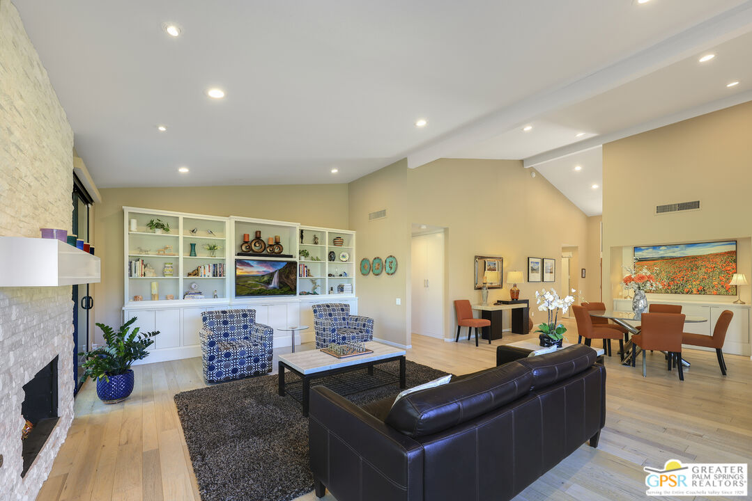 Palm Springs, California, 92264, United States, 2 Bedrooms Bedrooms, ,2 BathroomsBathrooms,Residential,For Sale,1989572