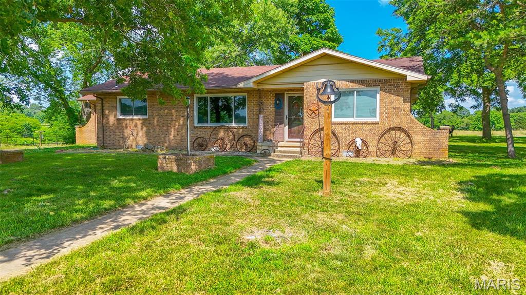 Lebanon, Missouri, 65536, United States, 3 Bedrooms Bedrooms, ,2 BathroomsBathrooms,Residential,For Sale,1982257