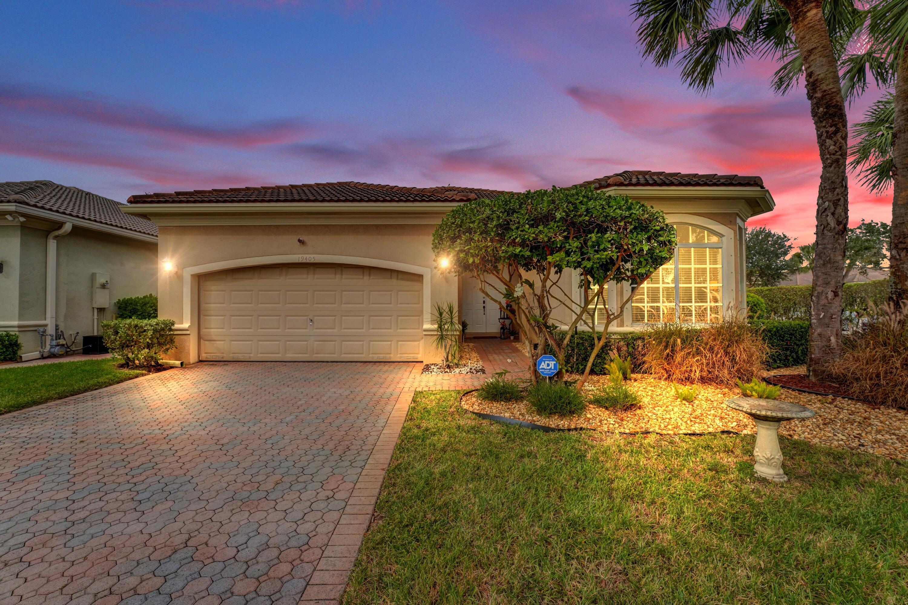 Pembroke Pines, Florida, 33332, United States, 3 Bedrooms Bedrooms, ,2 BathroomsBathrooms,Residential,For Sale,1987784