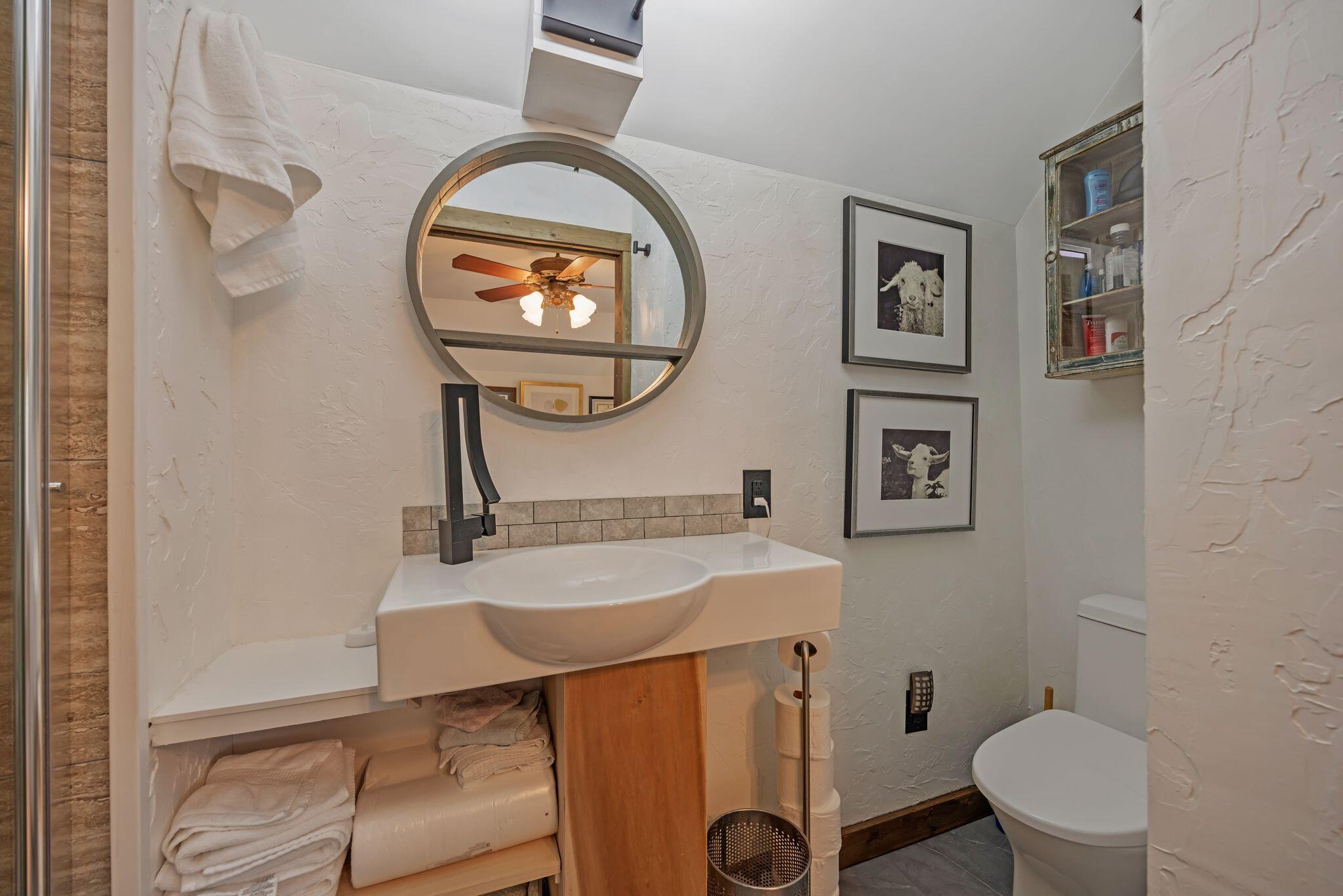 Rising Fawn, Georgia, 30738, United States, 2 Bedrooms Bedrooms, ,2 BathroomsBathrooms,Residential,For Sale,1995389