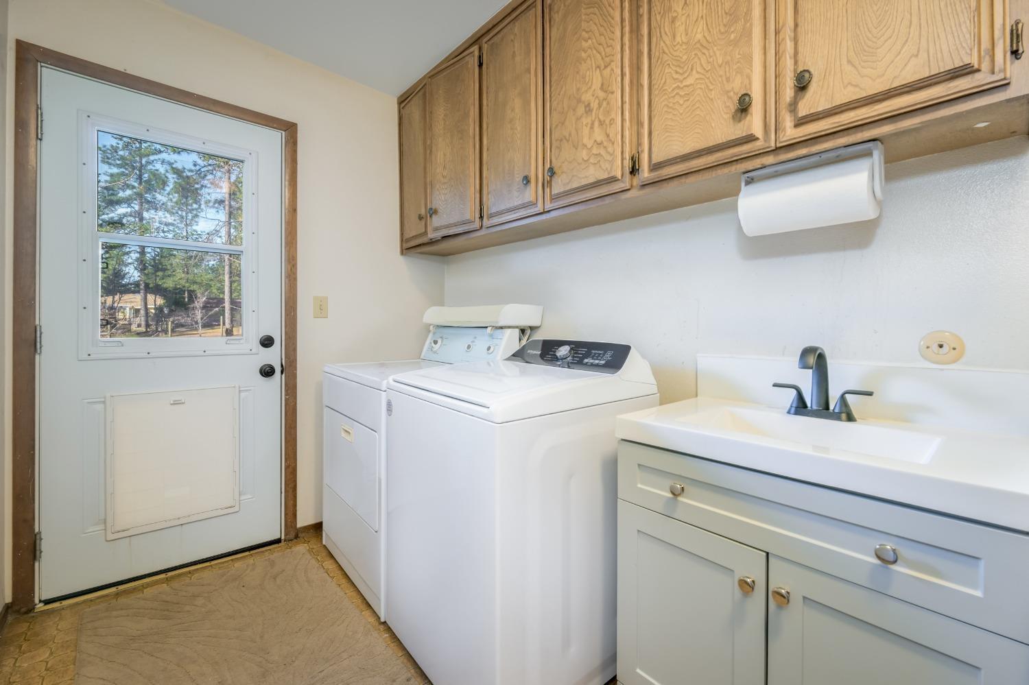 Grass Valley, California, 95949, United States, 3 Bedrooms Bedrooms, ,2 BathroomsBathrooms,Residential,For Sale,1761792