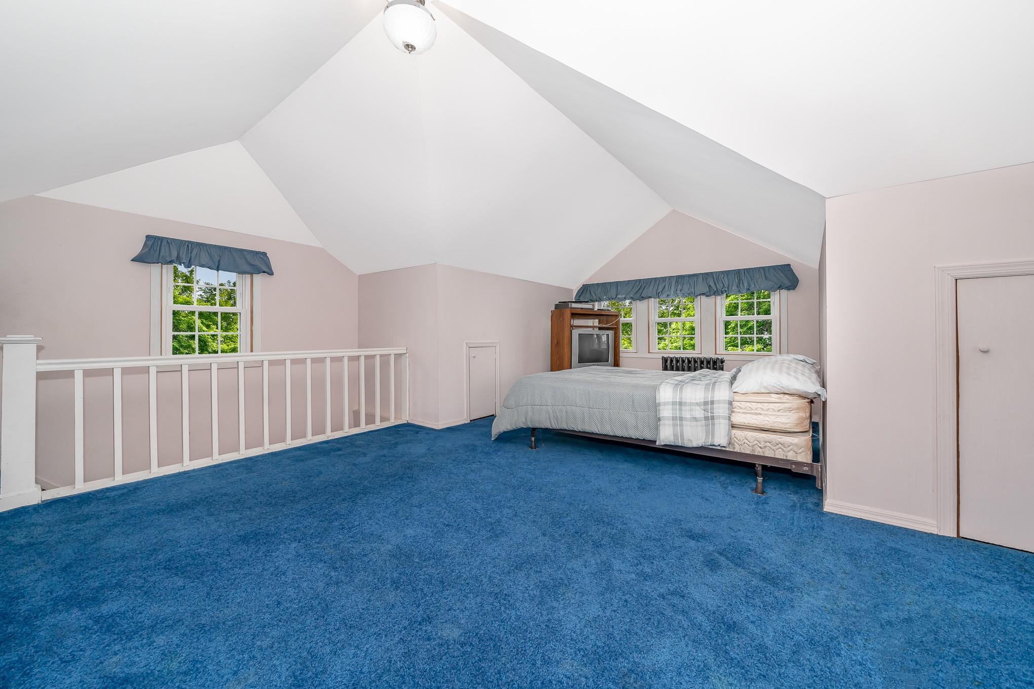 Williston Park, New York, 11596, United States, 3 Bedrooms Bedrooms, ,2 BathroomsBathrooms,Residential,For Sale,1928483