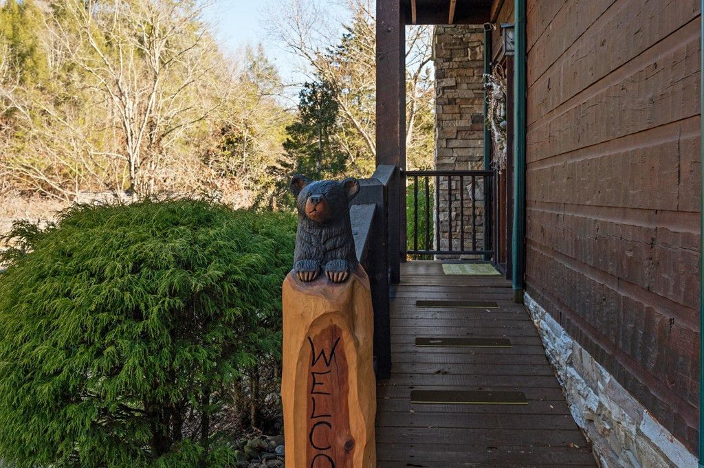 Sevierville, Tennessee, 37862, United States, 2 Bedrooms Bedrooms, ,4 BathroomsBathrooms,Residential,For Sale,1914070
