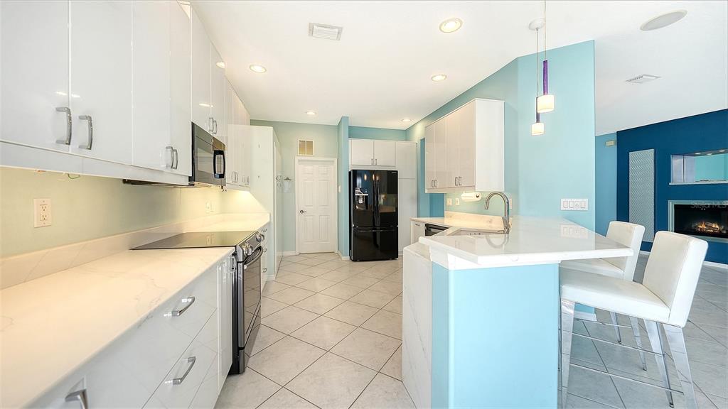 Sarasota, Florida, 34243, United States, 3 Bedrooms Bedrooms, ,2 BathroomsBathrooms,Residential,For Sale,1998856