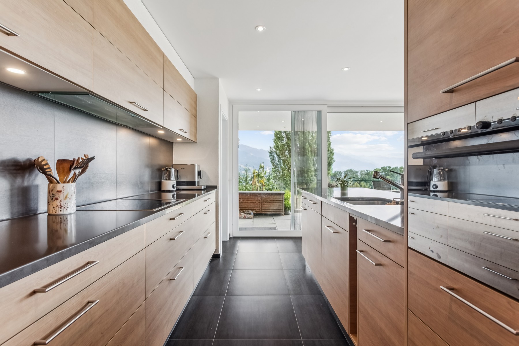  4.5-room apartment with a private garden and breathtaking views of Moléson - 物件實景
