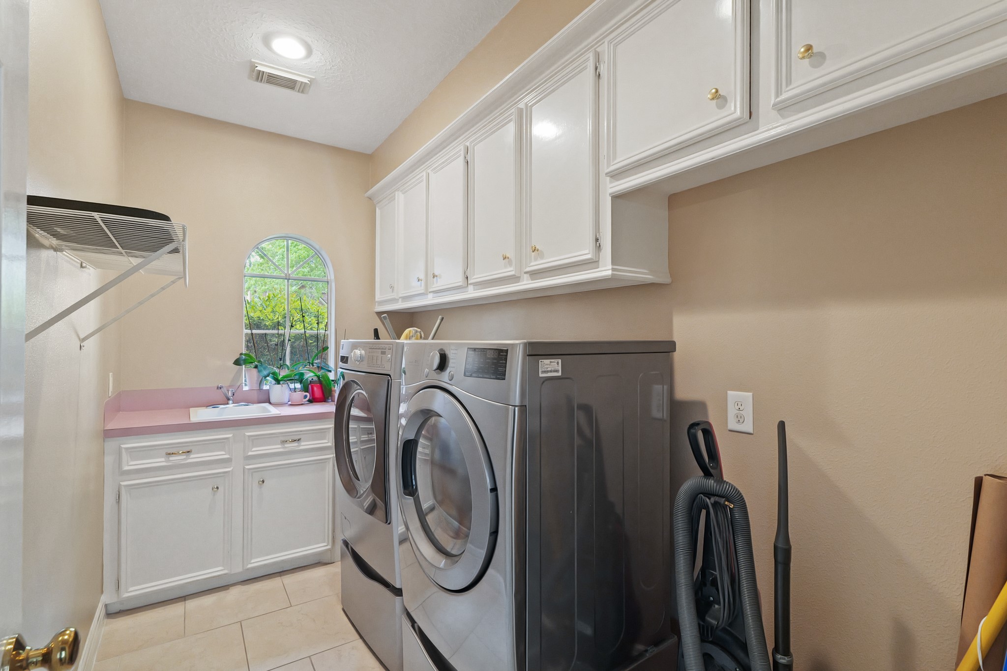 Spring, Texas, 77379, United States, 4 Bedrooms Bedrooms, ,4 BathroomsBathrooms,Residential,For Sale,1958466