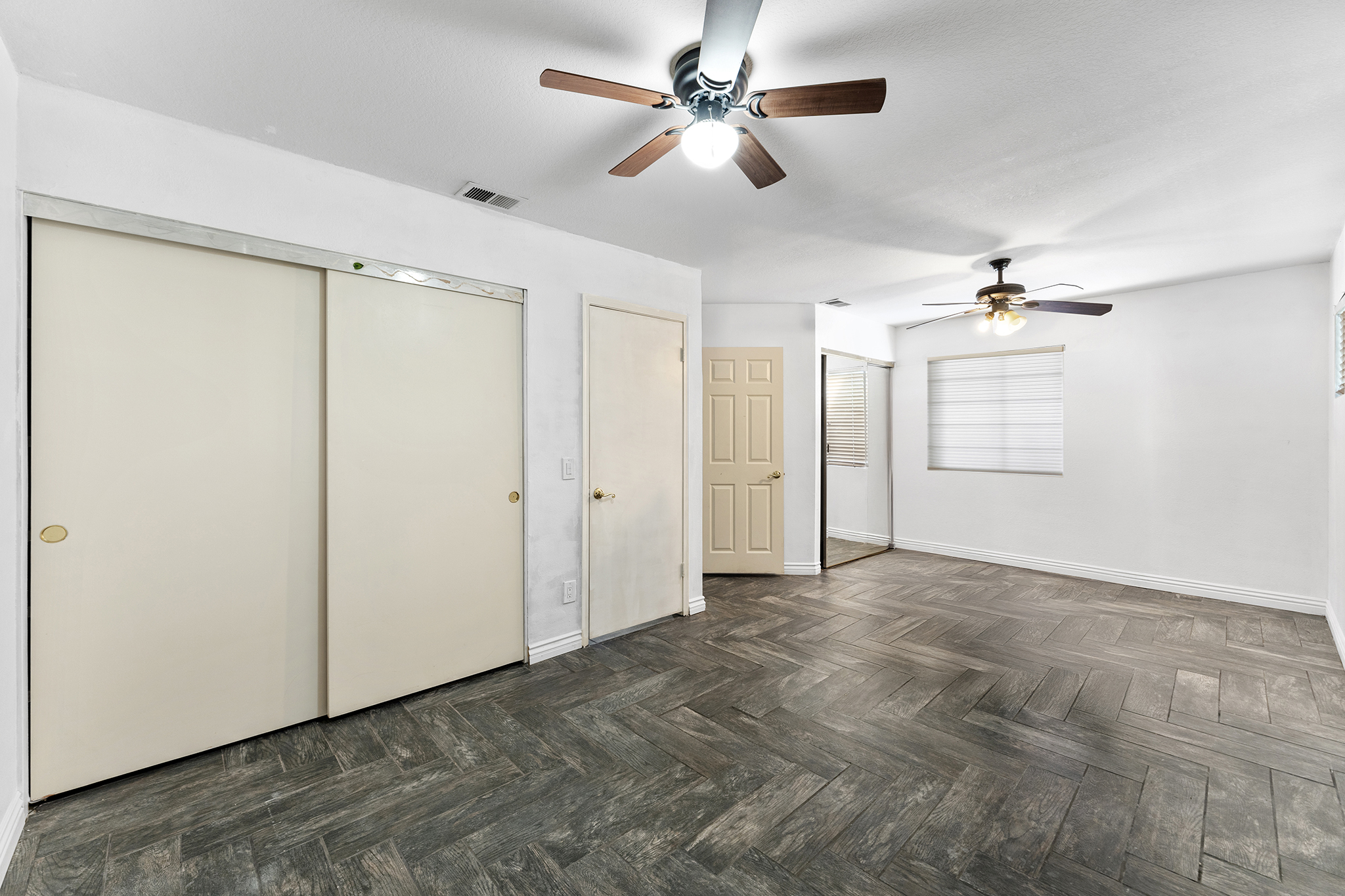 Banning, California, 92220, United States, 4 Bedrooms Bedrooms, ,2 BathroomsBathrooms,Residential,For Sale,1983509