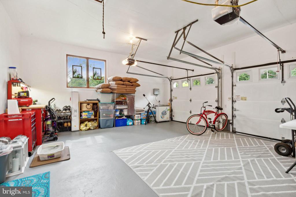 Colts Neck, New Jersey, 07722, United States, 4 Bedrooms Bedrooms, ,4 BathroomsBathrooms,Residential,For Sale,1792181