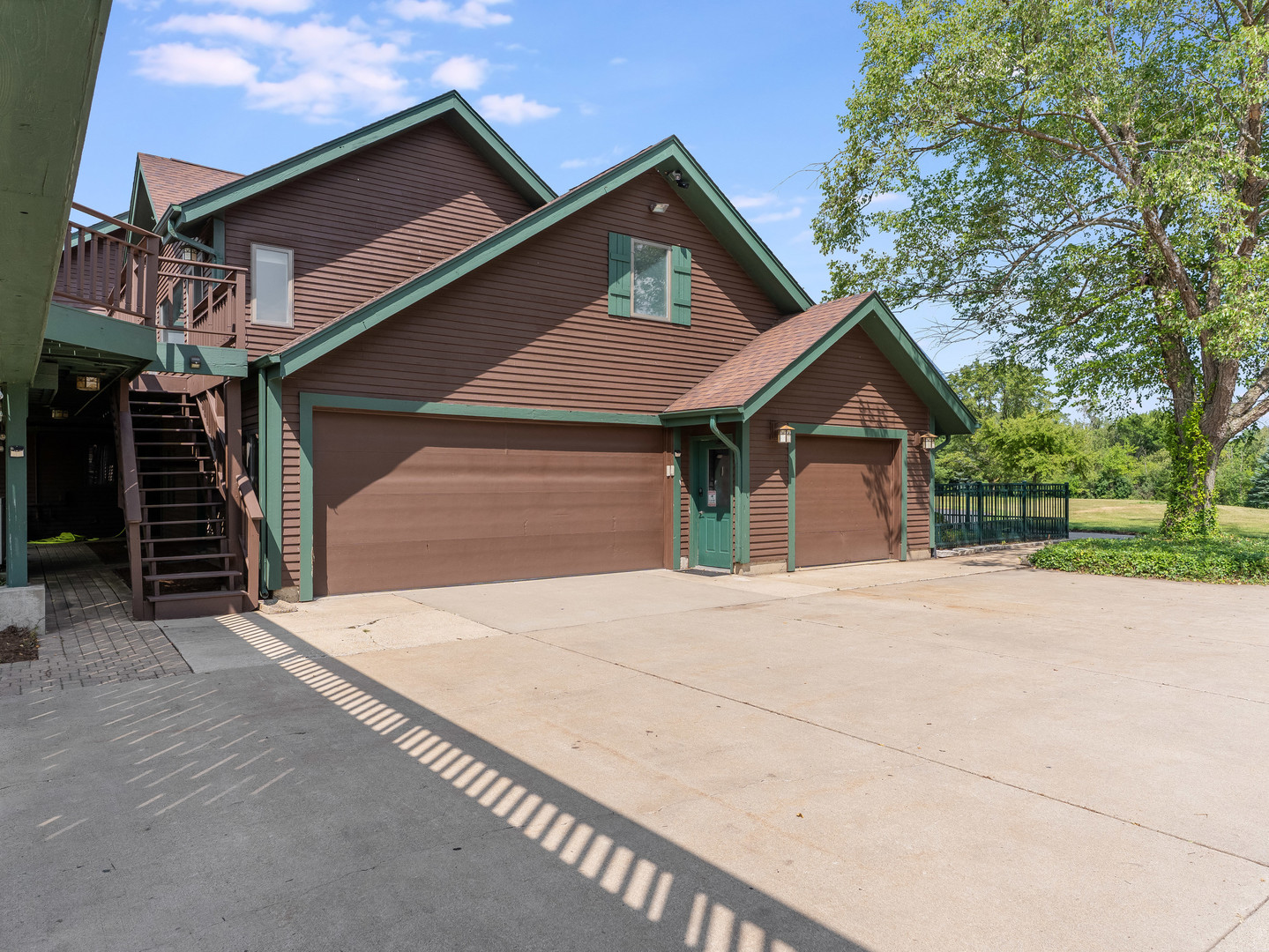 Frankfort, Illinois, 60423, United States, 8 Bedrooms Bedrooms, ,7 BathroomsBathrooms,Residential,For Sale,1911769